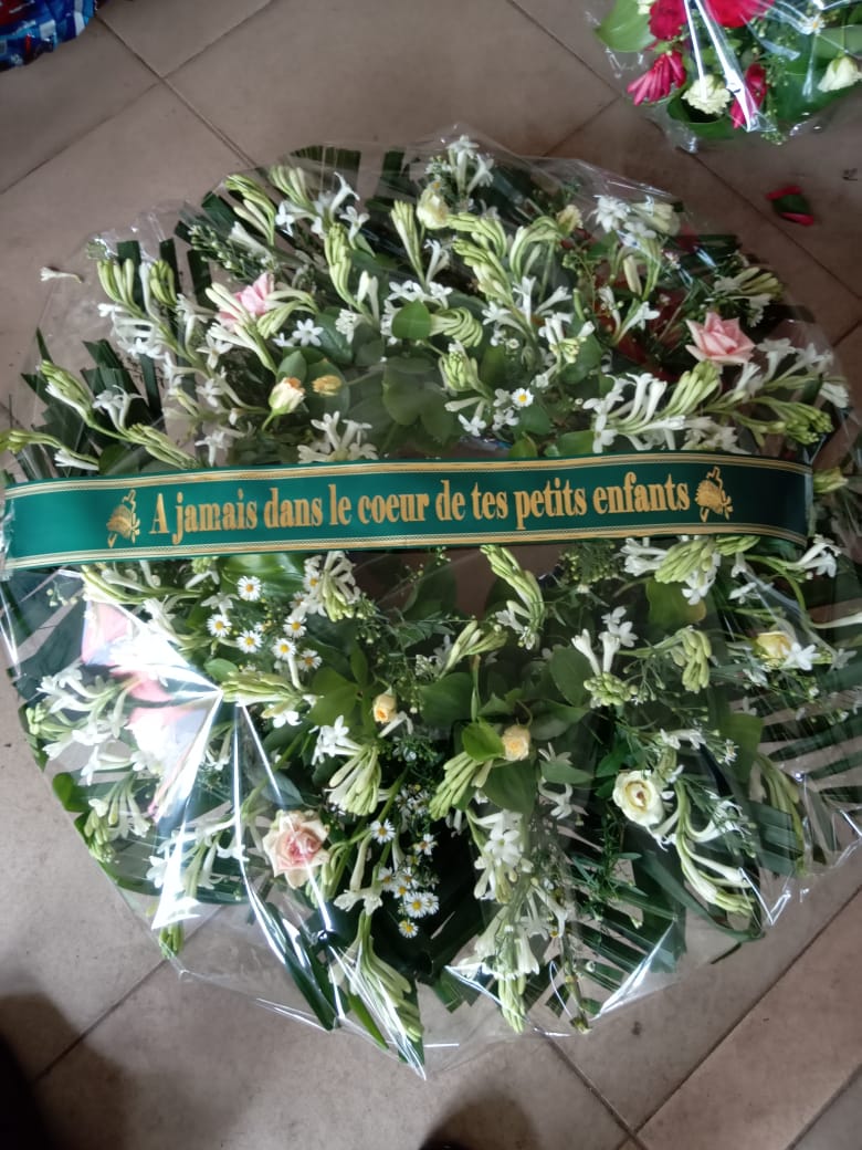 Bouquet 002 _ À jamais dans le cœur de tes petits enfants